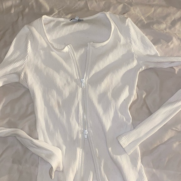 FASHION NOVA CROP TOP - Picture 3 of 4